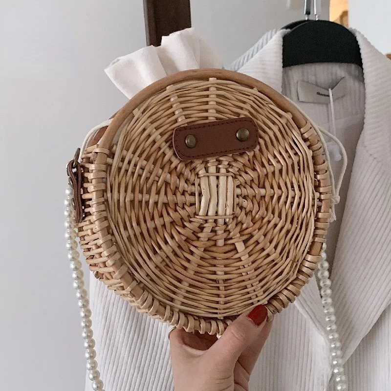Fashion Pearl Chain Ladies Straw Bag Female Handbag Summer New Rattan Bag Handmade Woven Bohemia Beach Shoulder Messenger Bags
Fashion Pearl Chain Ladies Straw Bag Female Handbag Summer New Rattan Bag Handmade Woven Bohemia Beach Shoulder Messenger Bags