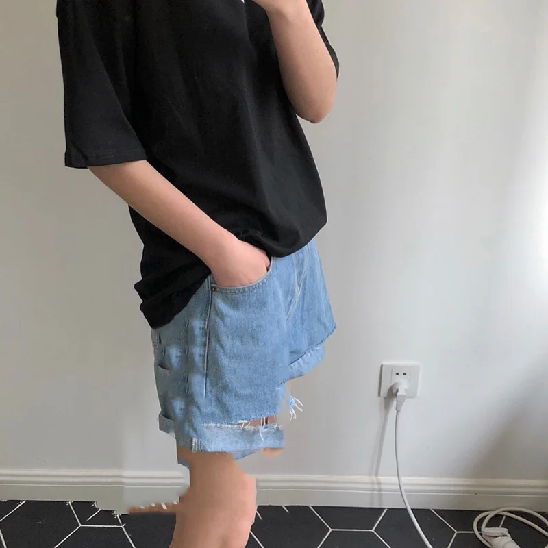 LANMREM Women Wide Leg Light Blue Hole Cowboy Shorts New High Waist Loose Fit Trousers Fashion Tide Summer 2021 2E1479 
LANMREM Women Wide Leg Light Blue Hole Cowboy Shorts New High Waist Loose Fit Trousers Fashion Tide Summer 2021 2E1479