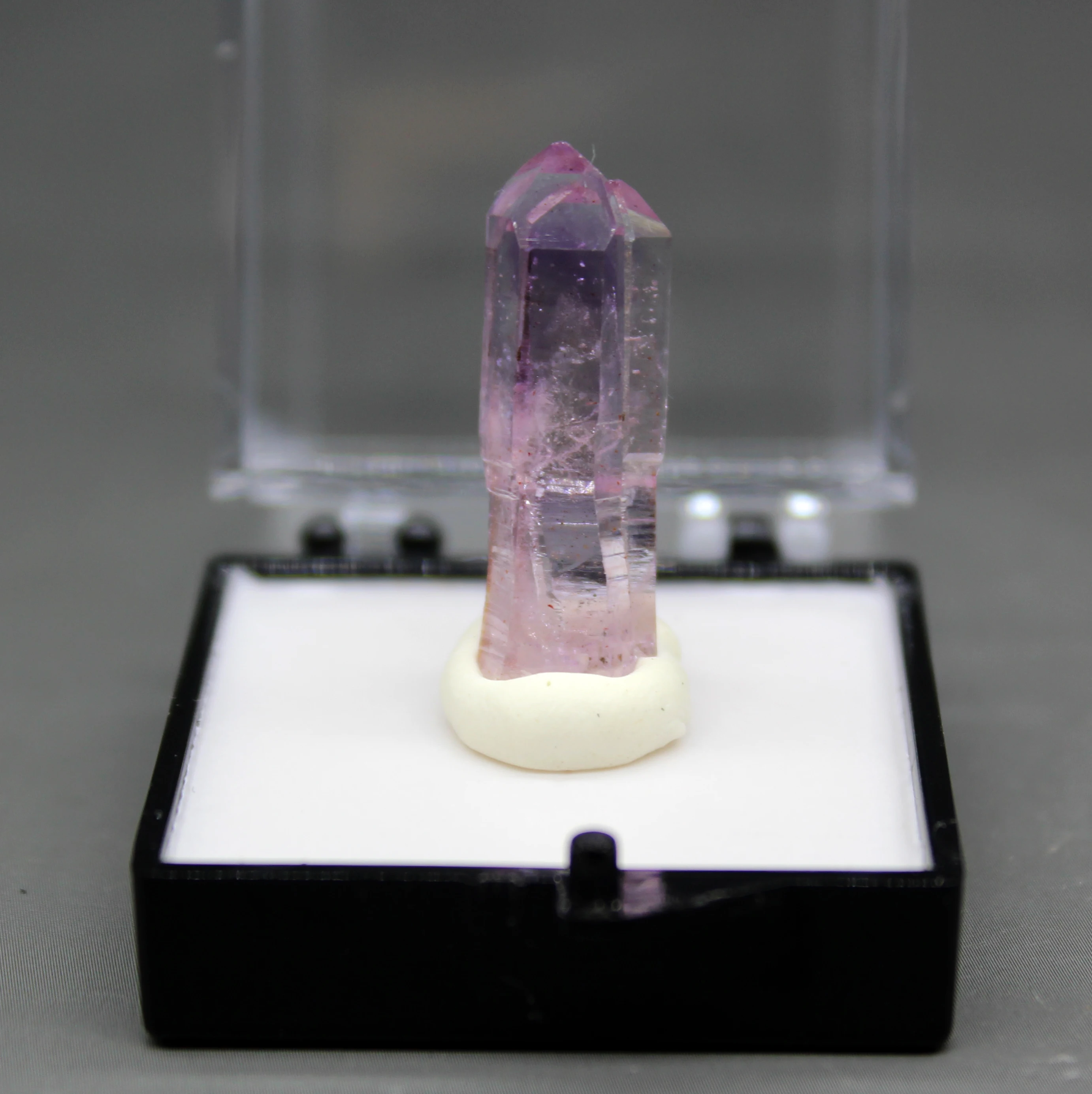 100% Natural Rare Cruz amethyst mineral specimen Single crystal stone and crystal Quartz Crystal Cluster box size 3.4 cm 
100% Natural Rare Cruz amethyst mineral specimen Single crystal stone and crystal Quartz Crystal Cluster box size 3.4 cm