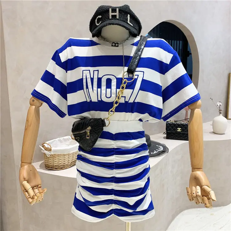 New Style Women Summer Loose Letters Embroidery Stripped Tees Tops And Elastic Slim Waist Casual Package Hip Skirt Suits SY024
New Style Women Summer Loose Letters Embroidery Stripped Tees Tops And Elastic Slim Waist Casual Package Hip Skirt Suits SY024
