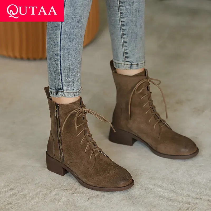 QUTAA 2021 Genuine Leather Ankle Boots Lace Up Women Shoes Lace Up Casual Square Med Heel Short Boots Big Size 34-39
QUTAA 2021 Genuine Leather Ankle Boots Lace Up Women Shoes Lace Up Casual Square Med Heel Short Boots Big Size 34-39