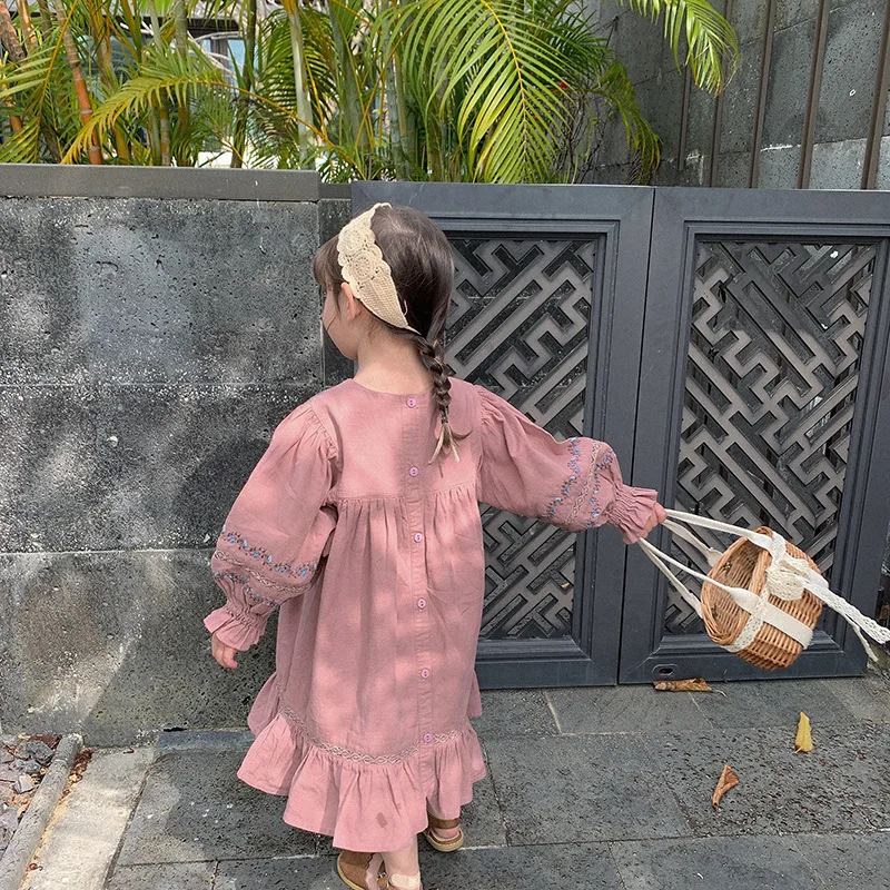 Spring 2021 New 1-5 Year Old Girls Treasure Embroidery Heavy Industry Dress Girls Clothes 
Spring 2021 New 1-5 Year Old Girls Treasure Embroidery Heavy Industry Dress Girls Clothes