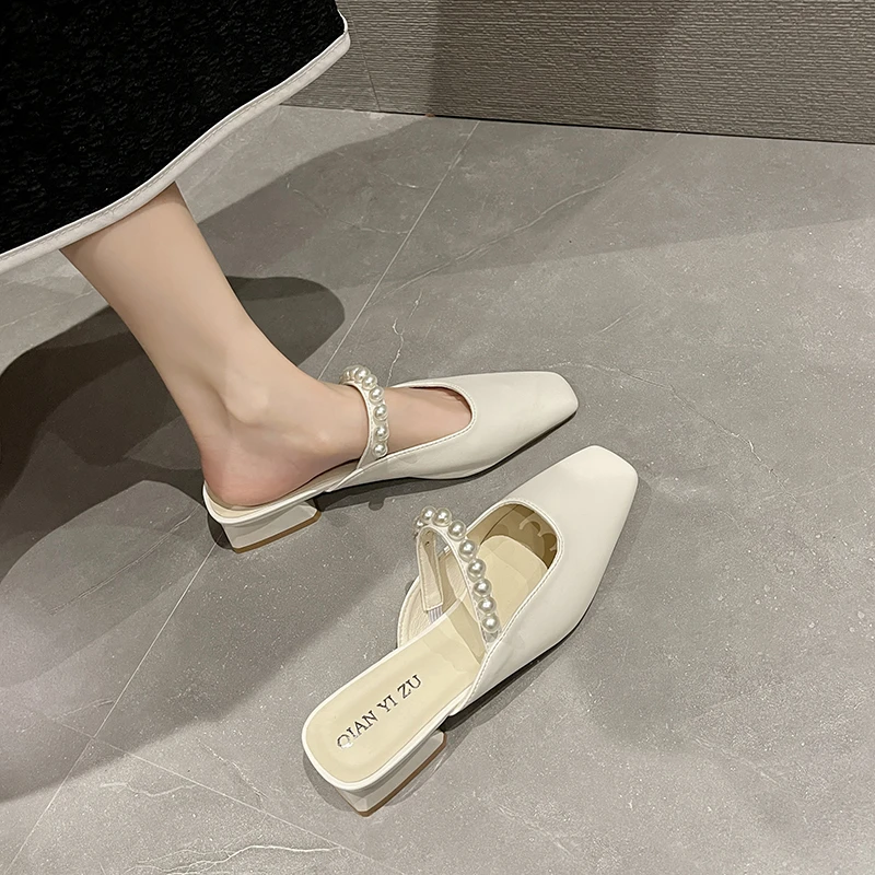 

HKXN Sandals Female Summer 2022 Niche French Breeze Thick Heel Mid-heel Fairy Pearl Baotou High-heeled Half Drag Muller Shoes T