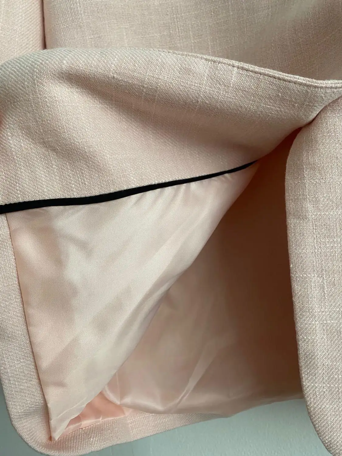 Women Simple Blazer Long Sleeve Single Breasted Long Sleeve Solid Color Suit Coat with Pockets
Women Simple Blazer Long Sleeve Single Breasted Long Sleeve Solid Color Suit Coat with Pockets