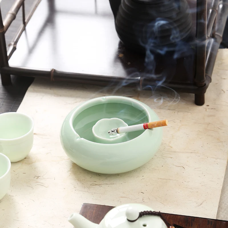 Creative Personality Fashion Large Ashtray Simple European Style Ceramic Home living Room Decoration Celadon kiln Ashtray
Creative Personality Fashion Large Ashtray Simple European Style Ceramic Home living Room Decoration Celadon kiln Ashtray