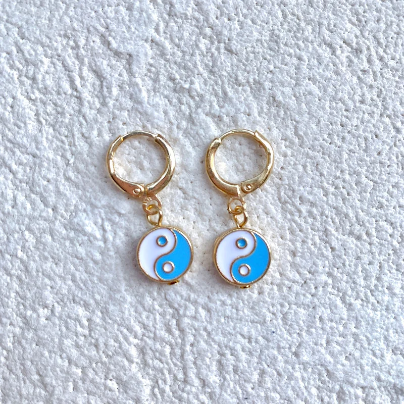 New Ins Fashion Flower Dripping Yin and Yang Gossip Earrings Simple Flower Tai Chi Gossip Earrings Ladies
New Ins Fashion Flower Dripping Yin and Yang Gossip Earrings Simple Flower Tai Chi Gossip Earrings Ladies
