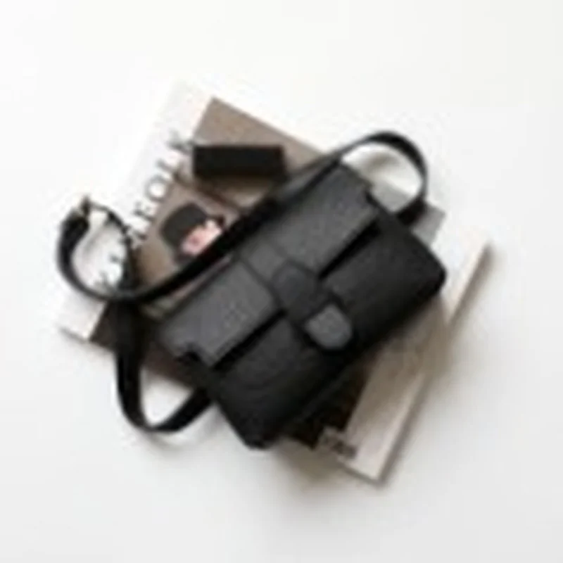 2021 new trendy crossbody female bag chest bag small bag leather waist bag retro chest bag lady handbag
2021 new trendy crossbody female bag chest bag small bag leather waist bag retro chest bag lady handbag
