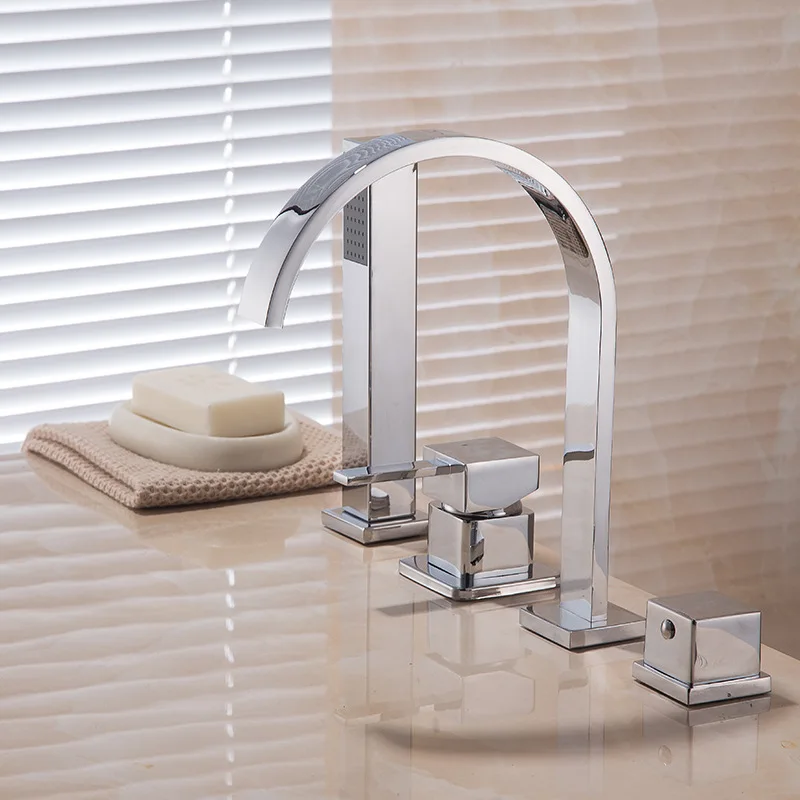 Bathtub copper four-hole shower faucet chrome white European side cylinder four-piece faucet set
Bathtub copper four-hole shower faucet chrome white European side cylinder four-piece faucet set