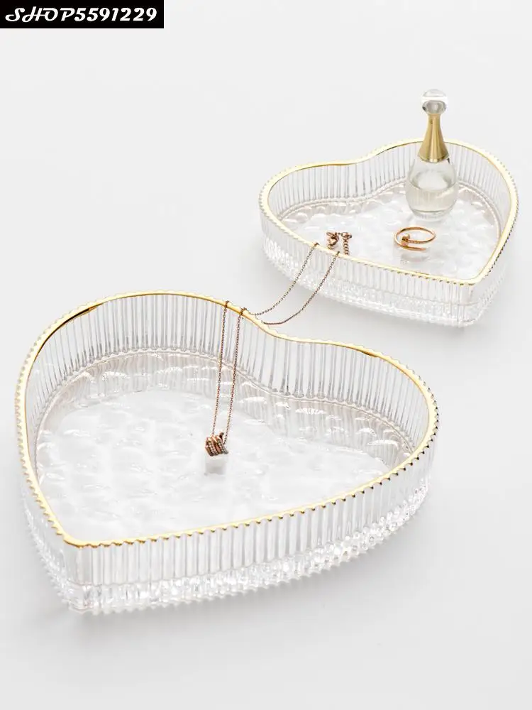 Modern Heart-shaped Glass Storage Tray Luxury Phnom Penh Jewelry Cosmetics Aromatherapy Food Storage Home Storage Box Decoration
Modern Heart-shaped Glass Storage Tray Luxury Phnom Penh Jewelry Cosmetics Aromatherapy Food Storage Home Storage Box Decoration