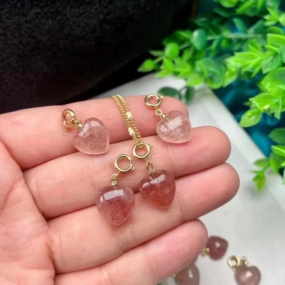 10PCS Natural stone strawberry crystal heart pendant Charm natural gem DIY accessories for necklace bracelet jewelry making
10PCS Natural stone strawberry crystal heart pendant Charm natural gem DIY accessories for necklace bracelet jewelry making