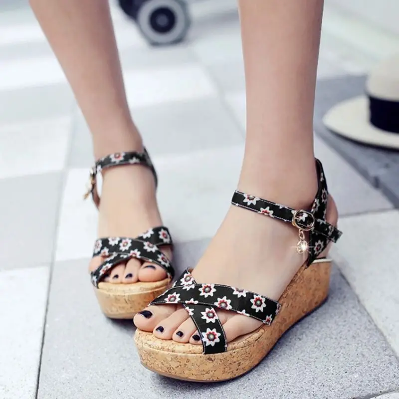 Coolcept Summer Print Women Sandals Thick Bottom Wedges Shoes Casual Holiday High Heel Shoes Buckle Women Footwear Size 33-40
Coolcept Summer Print Women Sandals Thick Bottom Wedges Shoes Casual Holiday High Heel Shoes Buckle Women Footwear Size 33-40