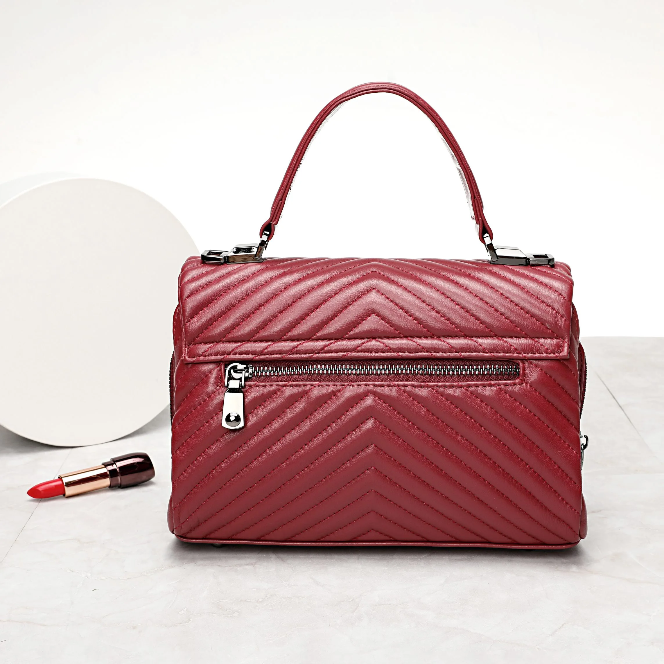 Hot style leather bag 2021 new fashion armpit bag advanced sense hand-held cross-body bag
Hot style leather bag 2021 new fashion armpit bag advanced sense hand-held cross-body bag