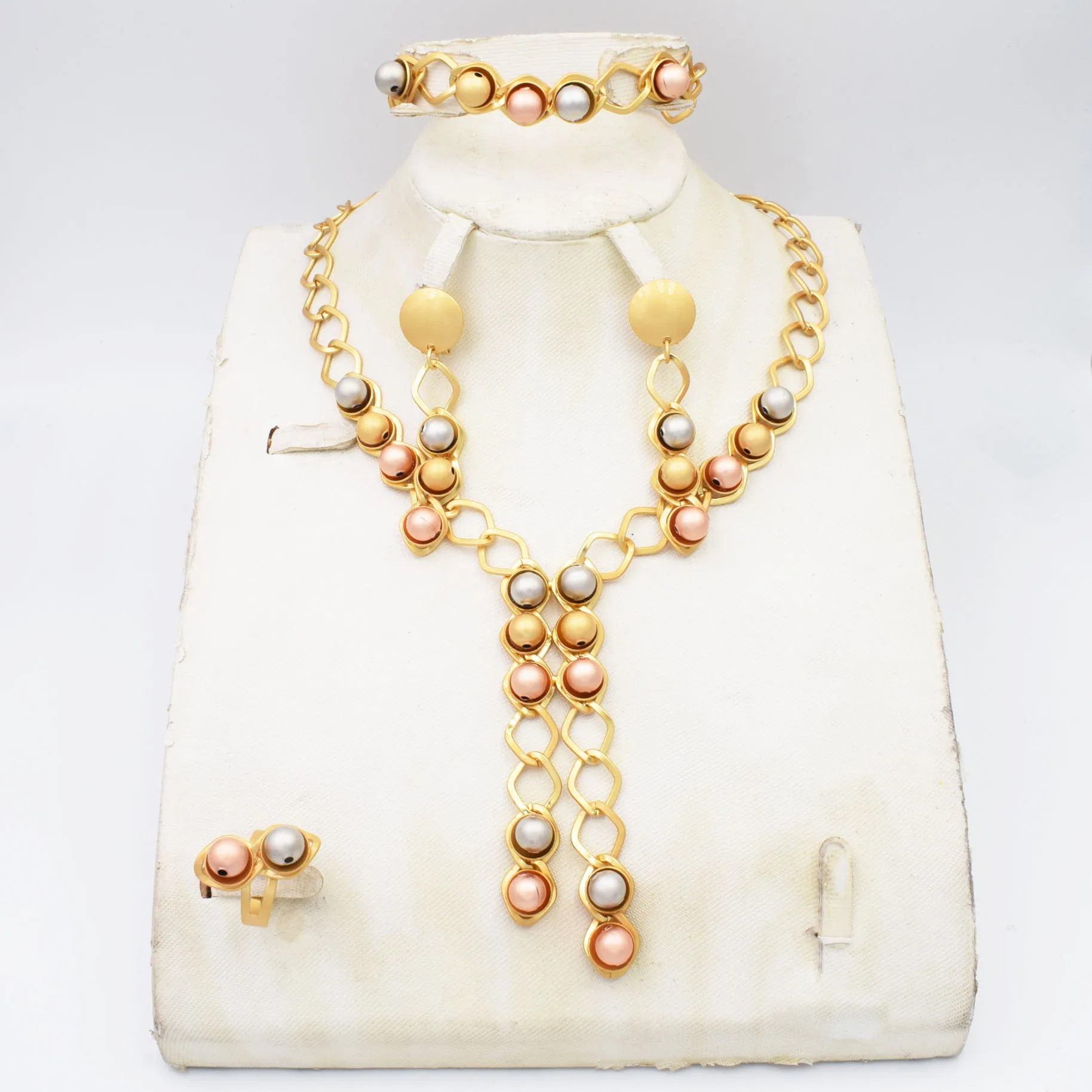 High Quality Big flower Dubai Italy 750 Gold color Jewelry BIG Set For Women african beads jeweLry fashion set earring jewelry H
High Quality Big flower Dubai Italy 750 Gold color Jewelry BIG Set For Women african beads jeweLry fashion set earring jewelry H