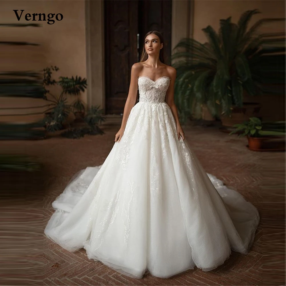 Verngo 2021 A Line Wedding Dress Sweetheart Lace Applique Tulle Chapel Train Bridal Dresses Lace Up Long Vestido de noiva
Verngo 2021 A Line Wedding Dress Sweetheart Lace Applique Tulle Chapel Train Bridal Dresses Lace Up Long Vestido de noiva