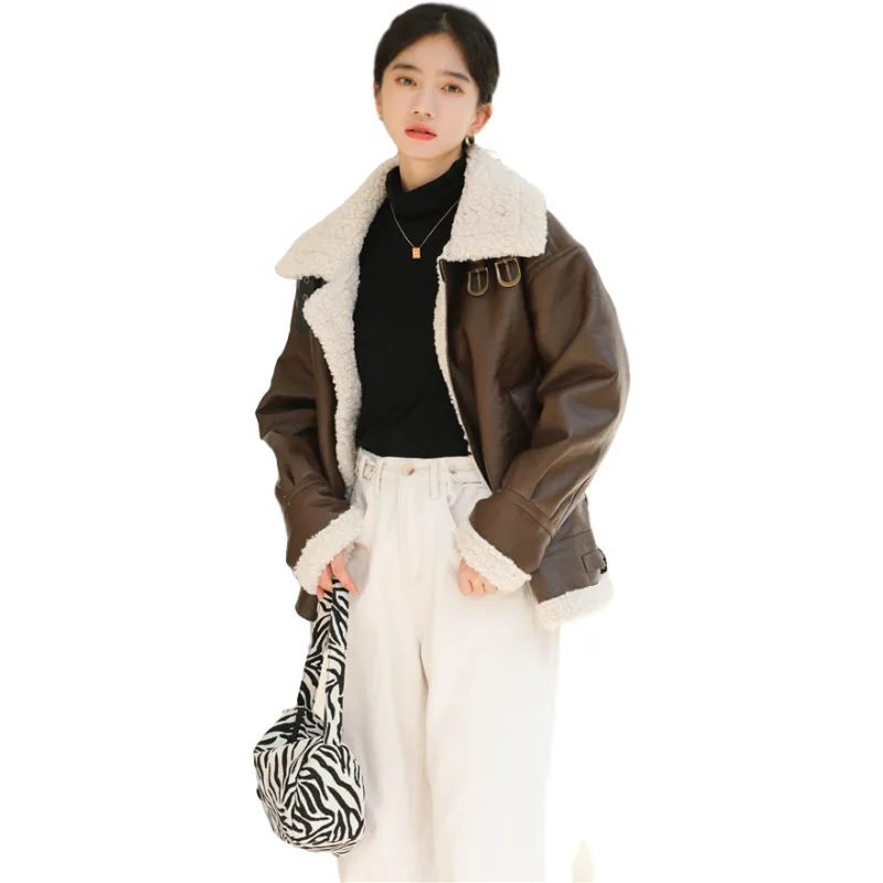 one fur piece lamb wool locomotive wear women's loose and versatile leather coat with plush thickened jacket trend
one fur piece lamb wool locomotive wear women's loose and versatile leather coat with plush thickened jacket trend