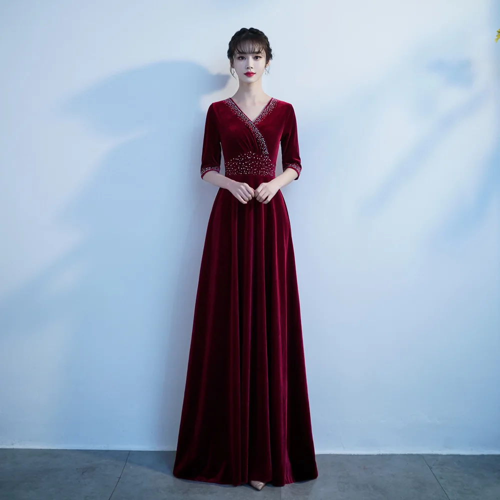 V-Neck Velour Cheongsam Rhinestone Formal Party Dress Sexy Garment Sleeves Qipao Gown Temperament Floor Length Vestidos De Festa
V-Neck Velour Cheongsam Rhinestone Formal Party Dress Sexy Garment Sleeves Qipao Gown Temperament Floor Length Vestidos De Festa