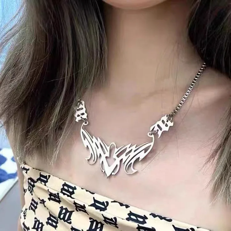Vintage Minimalist Metal Butterfly Totem Pendant Necklace Hiphop New Fashion Korean Neck Jewelry Punk Letter Chokers Night Club
Vintage Minimalist Metal Butterfly Totem Pendant Necklace Hiphop New Fashion Korean Neck Jewelry Punk Letter Chokers Night Club