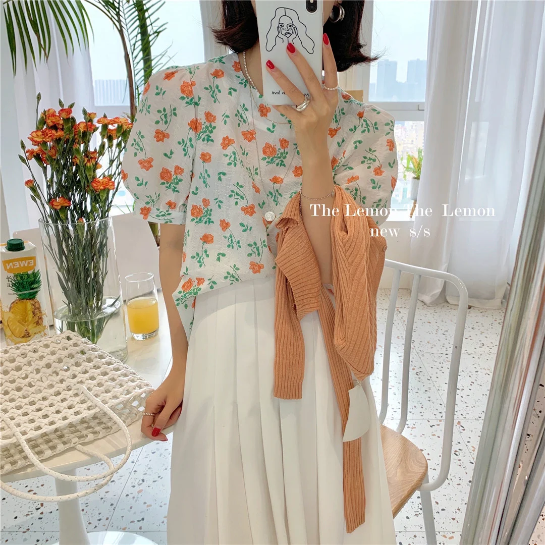 Floral Shirt Women's 2021 New Summer Korean Straight Round Neck Bubble Sleeve Top
Floral Shirt Women's 2021 New Summer Korean Straight Round Neck Bubble Sleeve Top