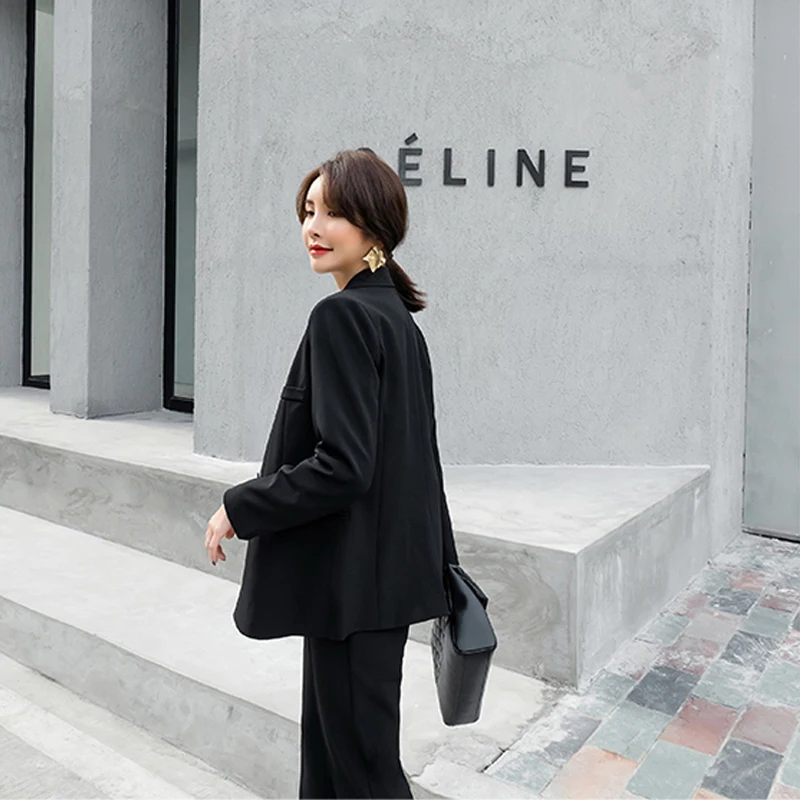 Mozuleva Fashion 2 Pieces Set Double Breasted Women Blazer & High Waist Pant Suit Elegant Female Jacket Workwear Set Female Suit
Mozuleva Fashion 2 Pieces Set Double Breasted Women Blazer & High Waist Pant Suit Elegant Female Jacket Workwear Set Female Suit