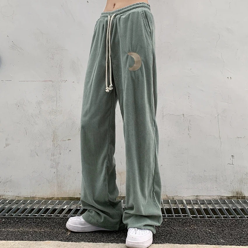 Повседневные вельветовые брюки с вышивкой и звездами и луной, женские мягкие широкие брюки с высокой талией для девочек, женские свободные ...
Повседневные вельветовые брюки с вышивкой и звездами и луной, женские мягкие широкие брюки с высокой талией для девочек, женские свободные ...