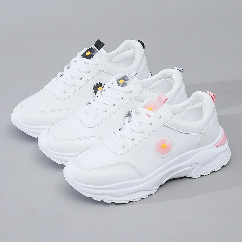 Xiaobai shoes 2021 female spring new leather sports shoes female student board shoes father shoes running shoes Korean version
Xiaobai shoes 2021 female spring new leather sports shoes female student board shoes father shoes running shoes Korean version