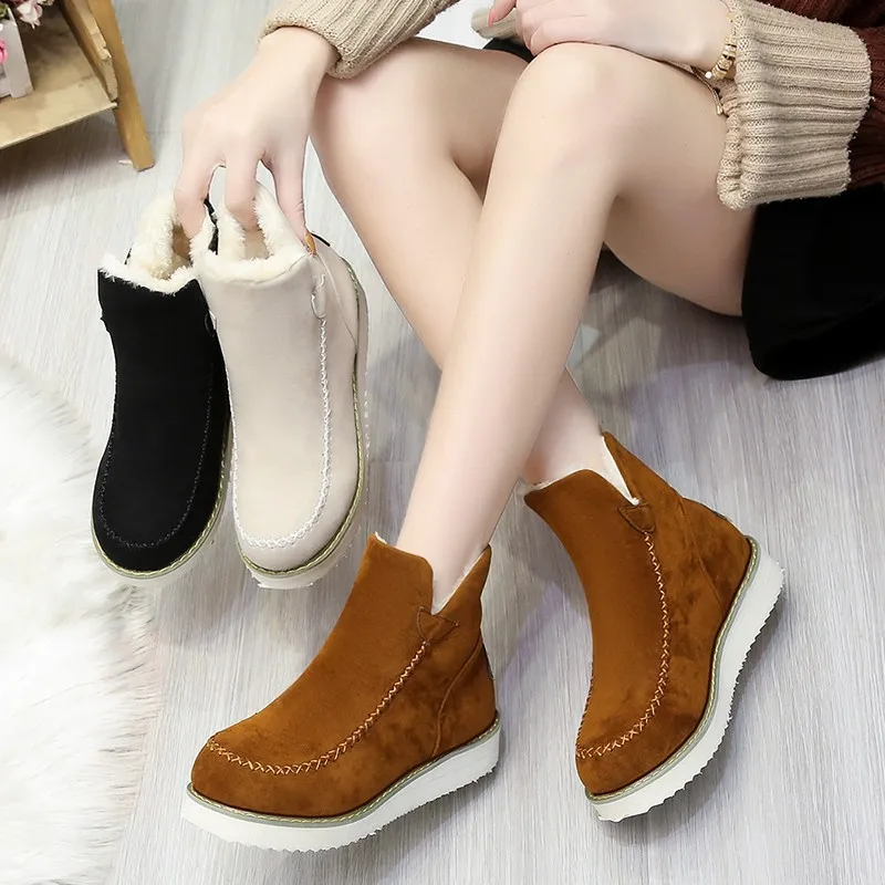 Women's Sports Shoes Suede Ankle Boots Winter New Fashion Thick-soled Motorcycle Thickened Round Toe Ladies Snow Boots
Women's Sports Shoes Suede Ankle Boots Winter New Fashion Thick-soled Motorcycle Thickened Round Toe Ladies Snow Boots