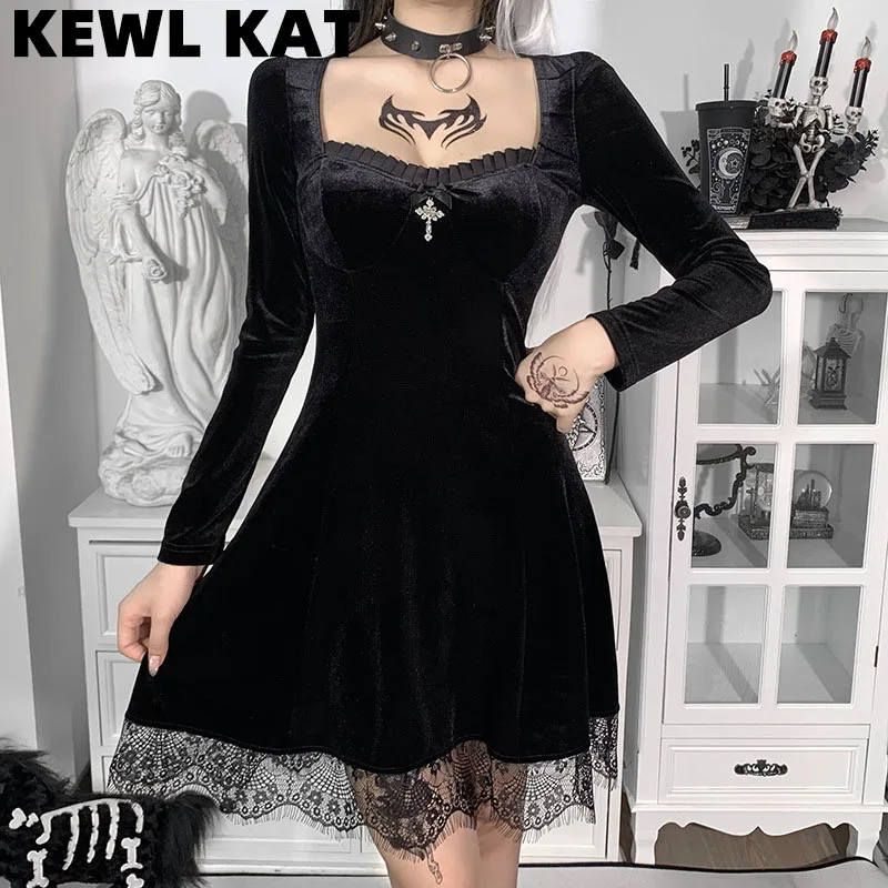 Sexy Goth Cross Women Black Long Sleeve Dress Vintage Velvet Lolita Dress Lace Stitching High Waist Ladies Club Party Dresses
Sexy Goth Cross Women Black Long Sleeve Dress Vintage Velvet Lolita Dress Lace Stitching High Waist Ladies Club Party Dresses