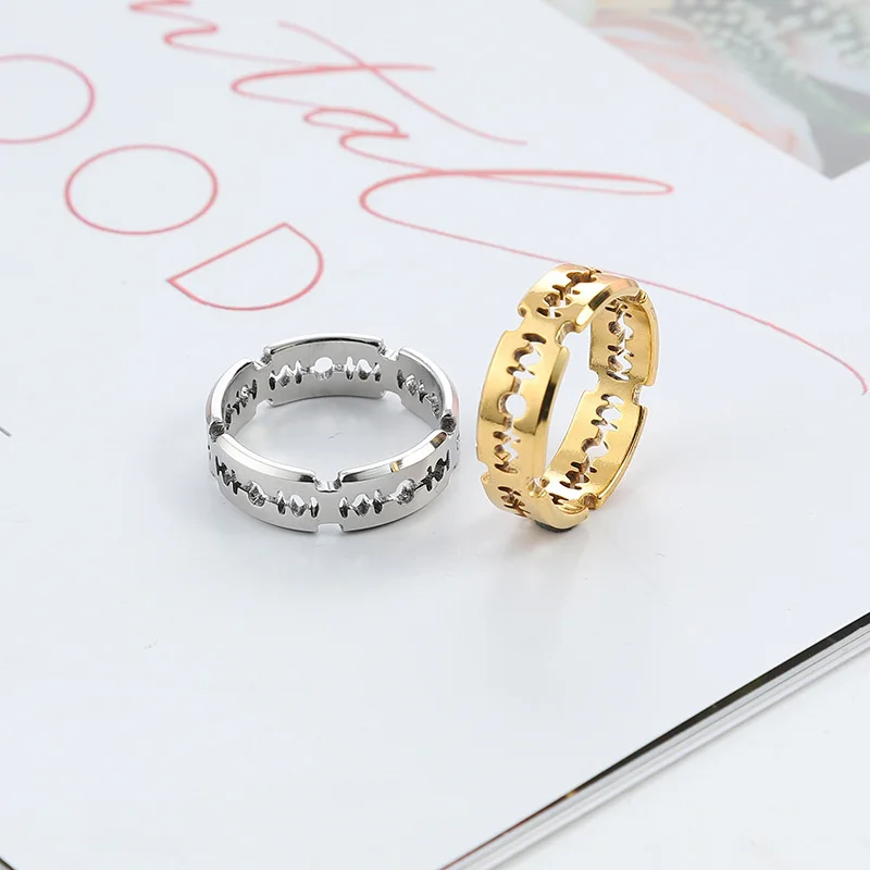 Charm Exaggerated Titanium Steel Blade Ring Men's Rock Punk Razor Ring Stainless Steel Ring Party Ladies Fashion Jewelry Gifts
Charm Exaggerated Titanium Steel Blade Ring Men's Rock Punk Razor Ring Stainless Steel Ring Party Ladies Fashion Jewelry Gifts