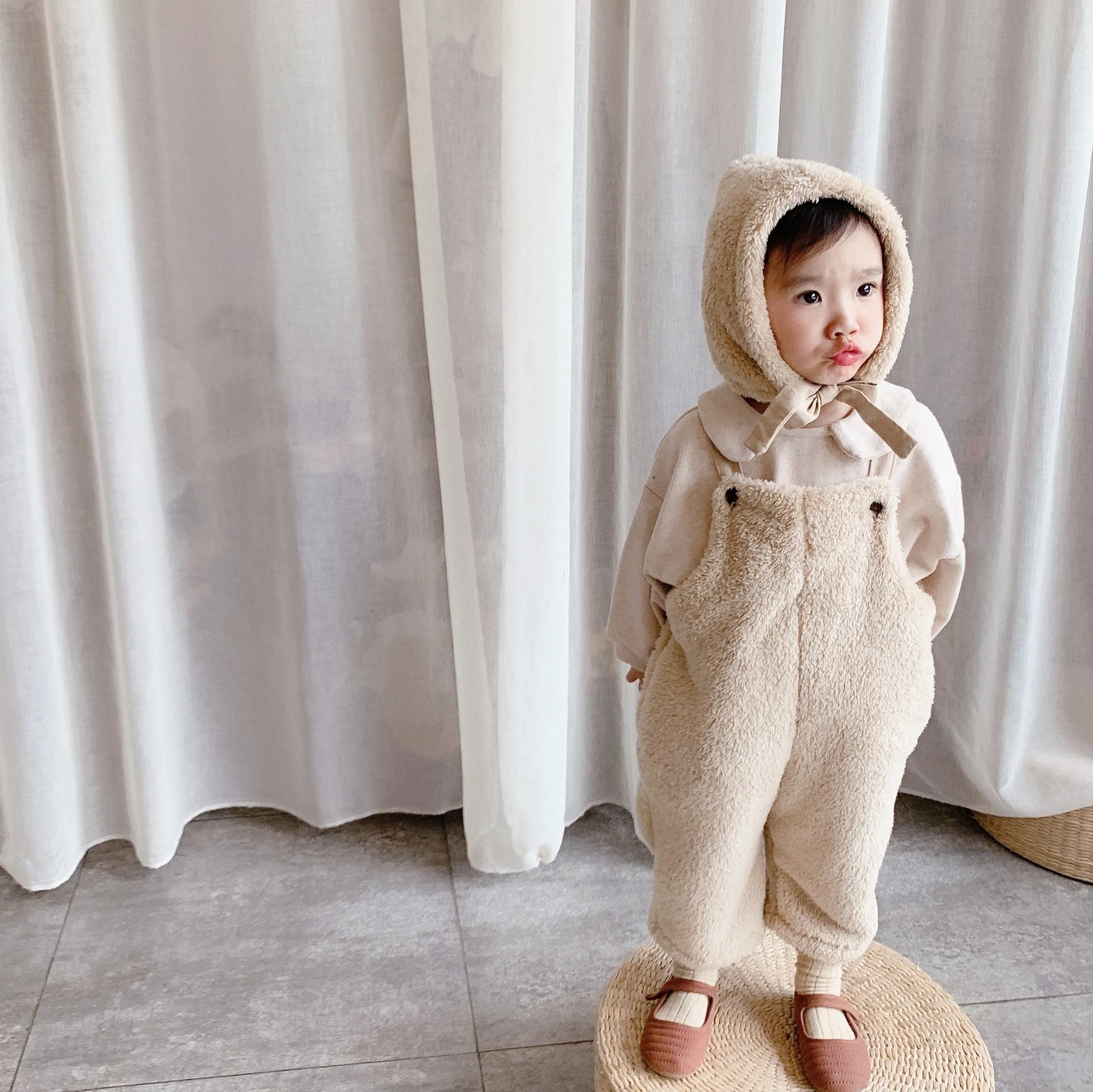 2020 Winter New Kids Overalls Korean Solid Loose Lambswool Jumpsuits Hat for Girls Boys Children's Clothing Baby Velvet Overall
2020 Winter New Kids Overalls Korean Solid Loose Lambswool Jumpsuits Hat for Girls Boys Children's Clothing Baby Velvet Overall