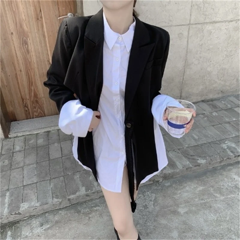 Black suit coat women's Korean version loose 2021 new spring net red fried Street irregular waist small suit fashion
Black suit coat women's Korean version loose 2021 new spring net red fried Street irregular waist small suit fashion
