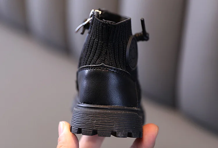 Autumn and Winter Children's Casual Knitted Boots Princess Baby Soft Soled Martin Boots Children Shoes
Autumn and Winter Children's Casual Knitted Boots Princess Baby Soft Soled Martin Boots Children Shoes