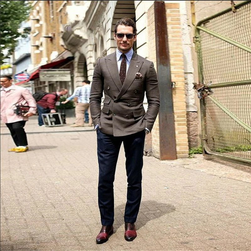 Latest Closure Collar Double Breasted Design Men's Brown Suits 2 Pieces Slim Fit Custom Made Costume Bridegroom Tuxedos Blazer
Latest Closure Collar Double Breasted Design Men's Brown Suits 2 Pieces Slim Fit Custom Made Costume Bridegroom Tuxedos Blazer