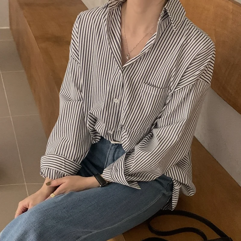 Shirts Women Turn-down Collar Long Sleeve Striped Print Shirt for Ladies Womens Casual Loose Garments Spring Autumn Blouses
Shirts Women Turn-down Collar Long Sleeve Striped Print Shirt for Ladies Womens Casual Loose Garments Spring Autumn Blouses