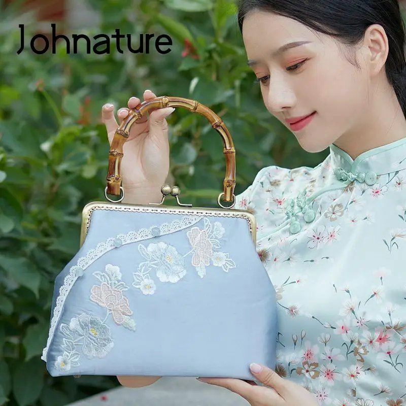 Женская сумка в китайском стиле Johnature, элегантная вышитая Сумочка Чонсам в стиле ретро, универсальная сумка на плечо с цепочкой, 2022
Женская сумка в китайском стиле Johnature, элегантная вышитая Сумочка Чонсам в стиле ретро, универсальная сумка на плечо с цепочкой, 2022