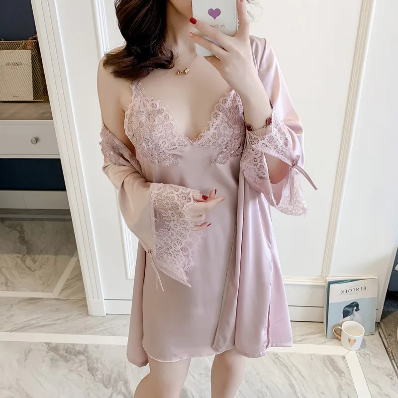 Women Robe & Gown Sets Sexy Lace Sleep Lounge Pijama Long Sleeve Ladies Nightwear Bathrobe Night Dress With Chest Pads
Women Robe & Gown Sets Sexy Lace Sleep Lounge Pijama Long Sleeve Ladies Nightwear Bathrobe Night Dress With Chest Pads