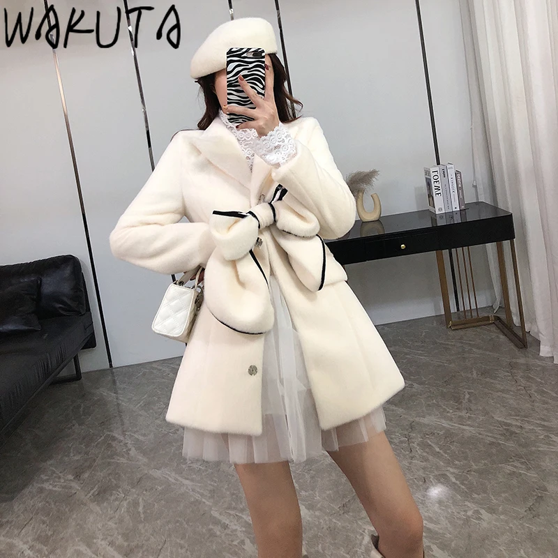 WAKUTA 2020 New Bow Design Wool Coat Women Korean Fashion Sweet Lady Warm Long Coat Autumn Winter High Street Chic Top Outwear
WAKUTA 2020 New Bow Design Wool Coat Women Korean Fashion Sweet Lady Warm Long Coat Autumn Winter High Street Chic Top Outwear