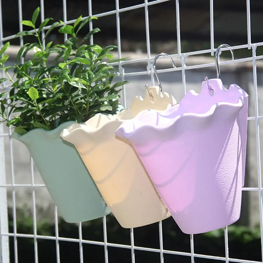 Flowerpot Breathable Ruffled Edge Plastic Wall-mounted Plant Pot Vase for Outdoor Garden Pot and Planters jardin
Flowerpot Breathable Ruffled Edge Plastic Wall-mounted Plant Pot Vase for Outdoor Garden Pot and Planters jardin