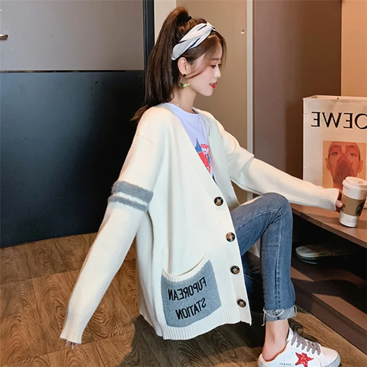 Autumn Women 2020 New Fairy Sweater Jacket Korean Version Loose Wild Letter Pocket Knit Cardigan Tide
Autumn Women 2020 New Fairy Sweater Jacket Korean Version Loose Wild Letter Pocket Knit Cardigan Tide