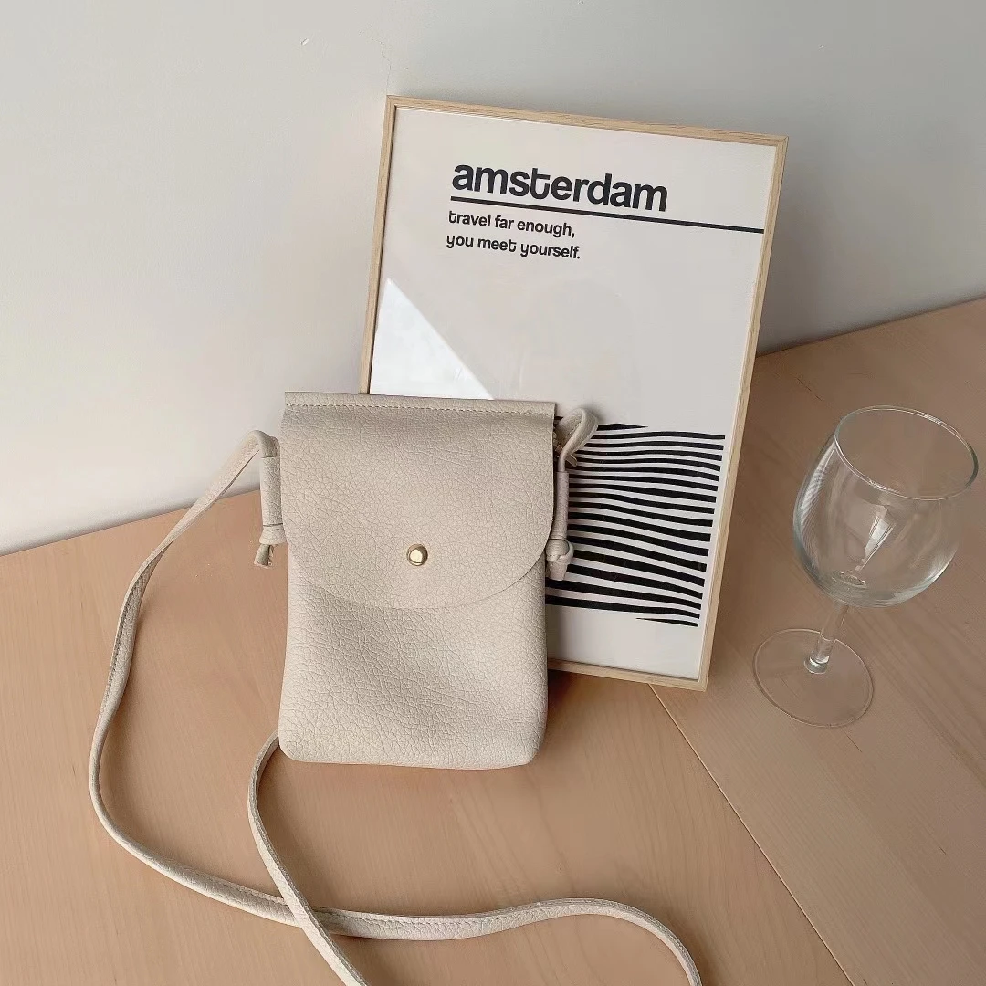 Stylist Simple Phone Pouch Soft Leather Flap Crossbody Bag for Women Vintage Mini Purses
Stylist Simple Phone Pouch Soft Leather Flap Crossbody Bag for Women Vintage Mini Purses
