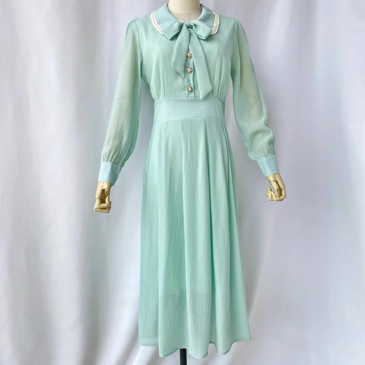 French Retro Dress Women Casual Ruffled Collar Long Sleeve Vintage Bow Solid Fairy Chic Party One-Piece Dress Women Korean Style
French Retro Dress Women Casual Ruffled Collar Long Sleeve Vintage Bow Solid Fairy Chic Party One-Piece Dress Women Korean Style