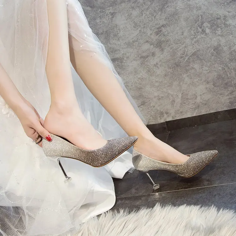 Wedding Shoes 2019 Fall New Pointed Sequin Bridesmaid Single Shoes Crystal Bride Stiletto Heels Temperament Elegant Womens Shoes
Wedding Shoes 2019 Fall New Pointed Sequin Bridesmaid Single Shoes Crystal Bride Stiletto Heels Temperament Elegant Womens Shoes