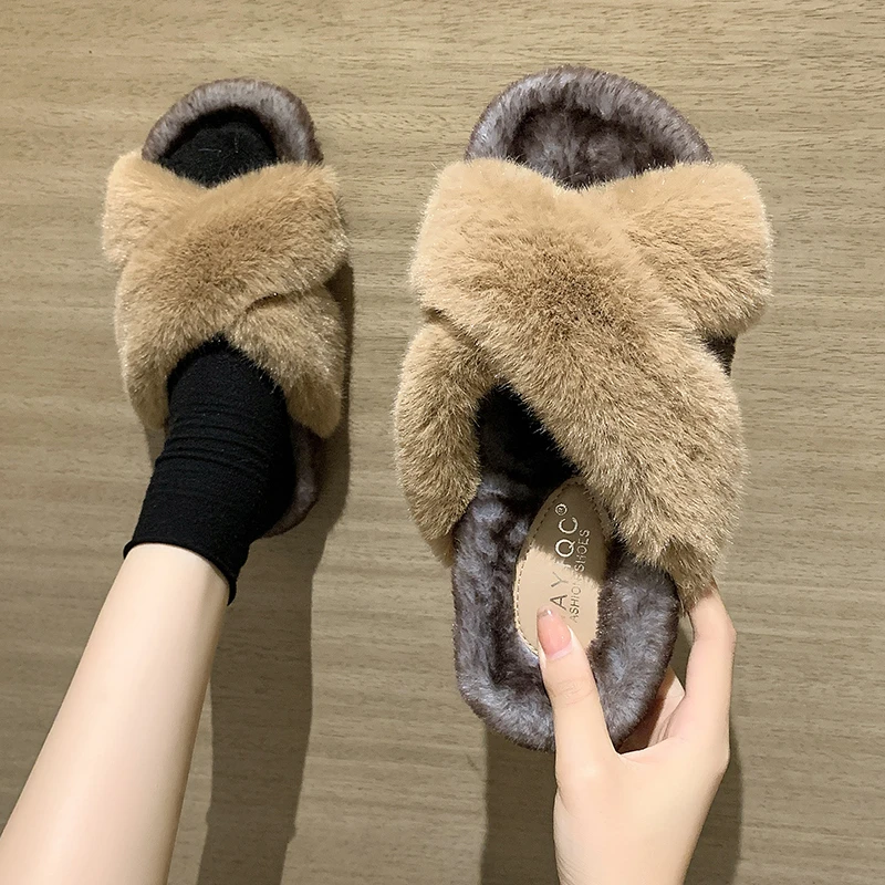 Тапочки женские зимние теплые, удобные мягкие Меховые шлепанцы для пола, на плоской подошве, Нескользящие, сланцы, 2021 
Тапочки женские зимние теплые, удобные мягкие Меховые шлепанцы для пола, на плоской подошве, Нескользящие, сланцы, 2021