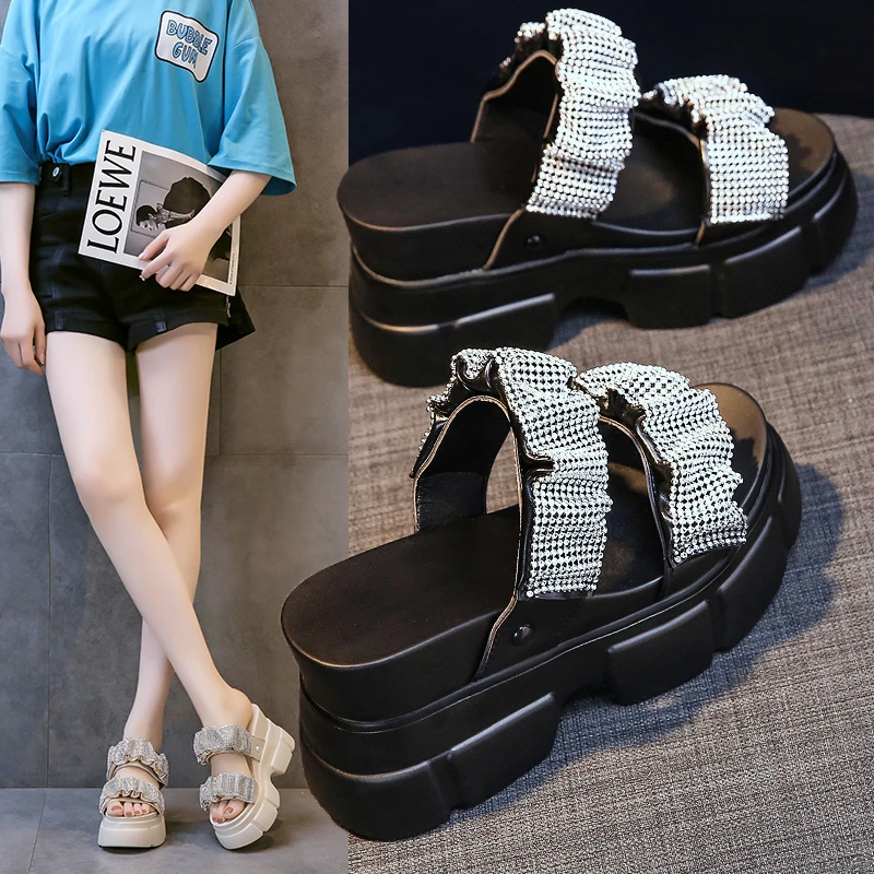 Women Slippers Female Shoes Rubber Beach Slippers For Women Ladies High Platform Flip Flops Bling Slipper 2021 Summer Shoe Woman
Women Slippers Female Shoes Rubber Beach Slippers For Women Ladies High Platform Flip Flops Bling Slipper 2021 Summer Shoe Woman