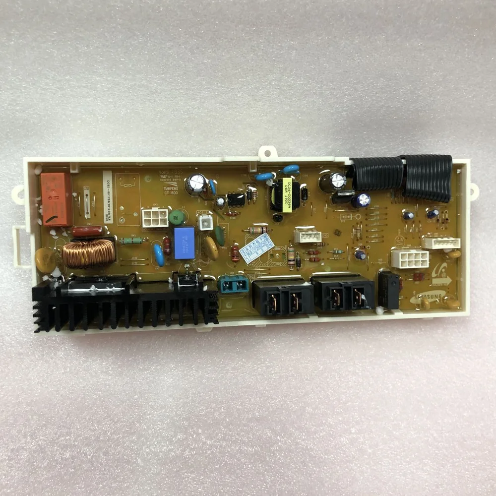 Оригинал 95% новая фотосессия/телефон
Оригинал 95% новая фотосессия/телефон