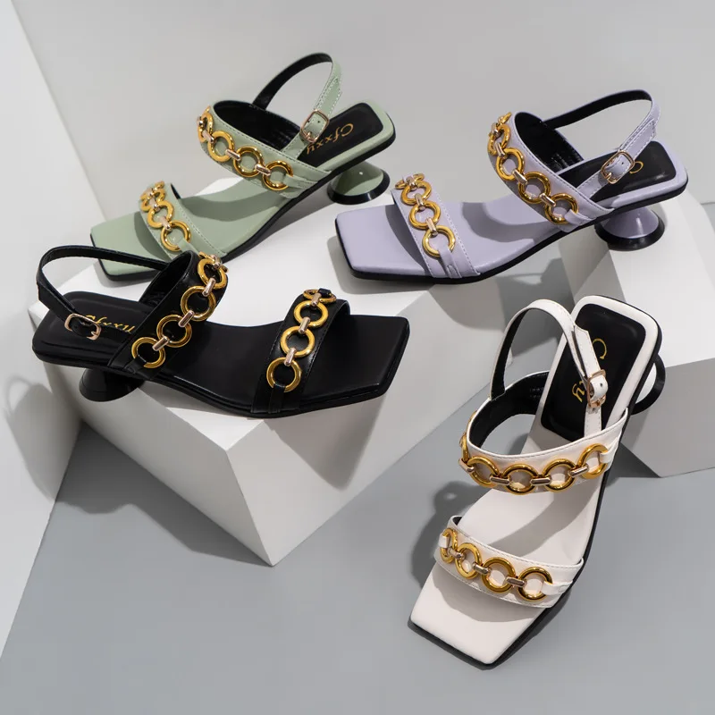Fashion Chain Women's High Heels Solid Color Large Size Women's Sandals Square Head Summer Women's Slippers Zapatillas Mujer
Fashion Chain Women's High Heels Solid Color Large Size Women's Sandals Square Head Summer Women's Slippers Zapatillas Mujer