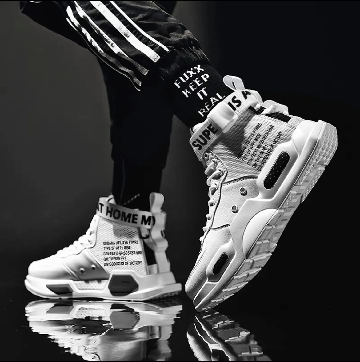 Men's High Top Fashion Leather Sneakers Trend Hot Sale Comfortable Man Casual Shoes Outdoor Non-slip Breathable Men Shoes
Men's High Top Fashion Leather Sneakers Trend Hot Sale Comfortable Man Casual Shoes Outdoor Non-slip Breathable Men Shoes
