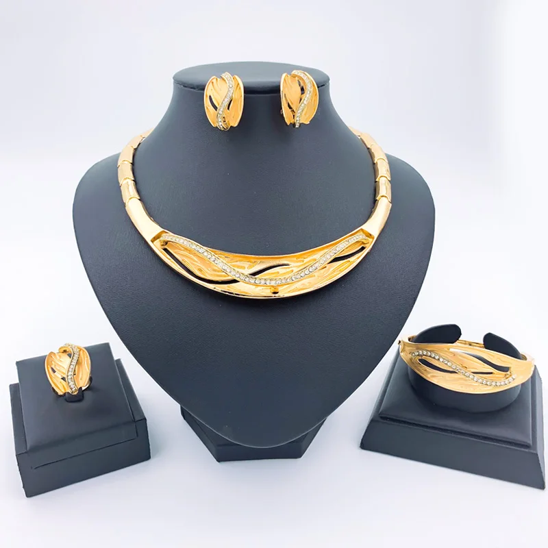 African Charm Bridal Jewelry Necklace Bracelet for Women Wedding Crystal Earrings Ring Dubai Fashion Jewelry Set
African Charm Bridal Jewelry Necklace Bracelet for Women Wedding Crystal Earrings Ring Dubai Fashion Jewelry Set