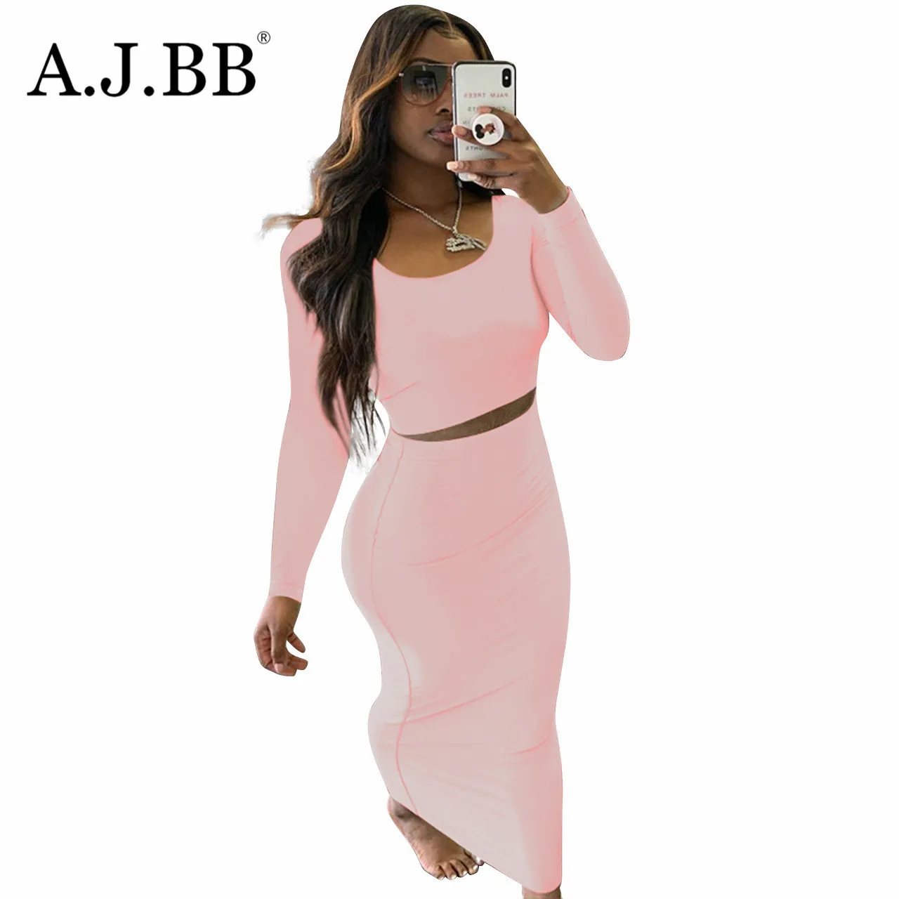 2021 European summer new sexy solid color nightclub two-piece suit Slim O-neck long-sleeved T-shirt and trousers ladies suit
2021 European summer new sexy solid color nightclub two-piece suit Slim O-neck long-sleeved T-shirt and trousers ladies suit