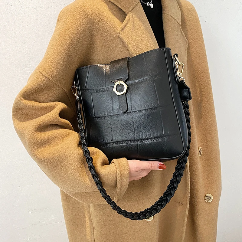 VeryMe Large Capacity Bucket Bags Women Vintage PU Leather Lady Handbag Shoulder Messenger Bags Ladies Purse Luxury bolsos mujer
VeryMe Large Capacity Bucket Bags Women Vintage PU Leather Lady Handbag Shoulder Messenger Bags Ladies Purse Luxury bolsos mujer