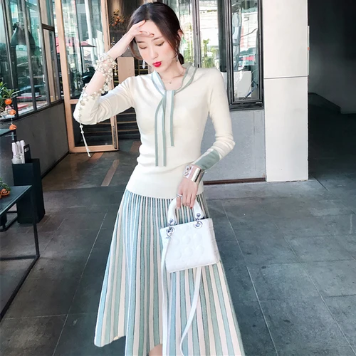 

Fashion 2019 Casual Brief Twinset Vintage Korean Striped Two Piece Set V Neck Knit Loose High Waist Women's Sets